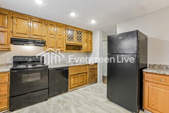 1401 Wolf Cir in Indianapolis, IN - Building Photo - Building Photo