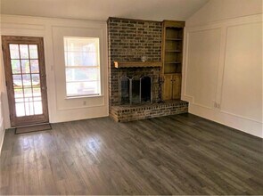 901 Forest Trail Ct in Euless, TX - Building Photo - Building Photo