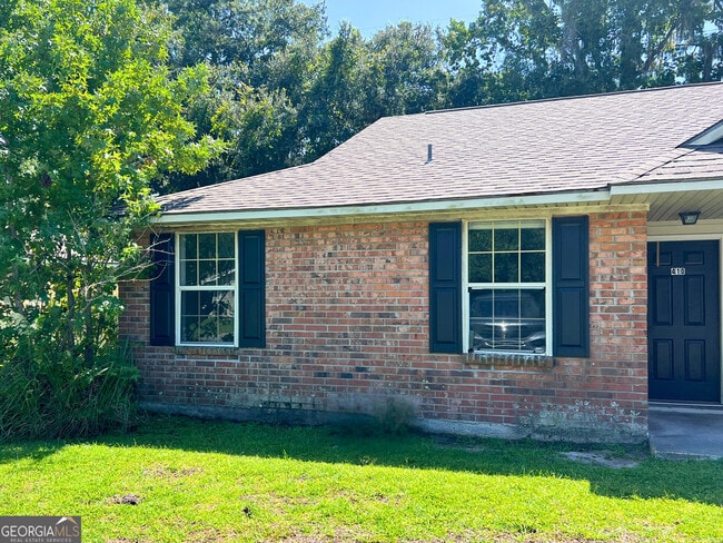 property at 410 Admiral's Walk Dr