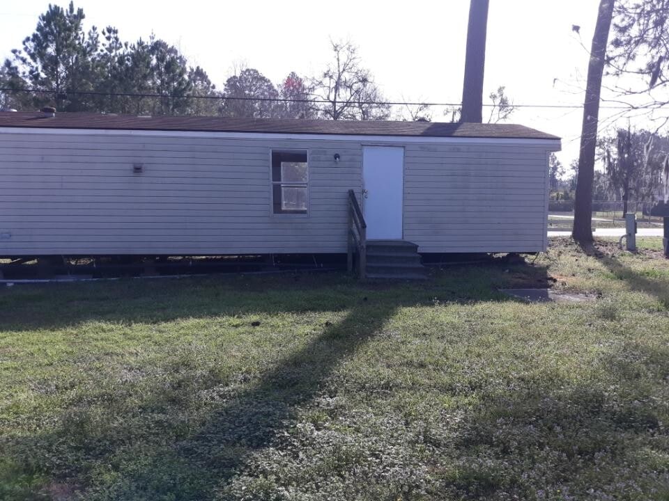 472 Ruben Wells Rd in Hinesville, GA - Building Photo