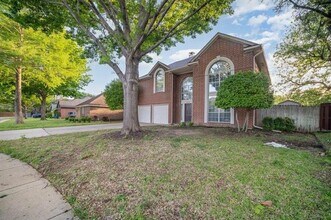 1908 Wood Crest Dr in Grapevine, TX - Building Photo - Building Photo