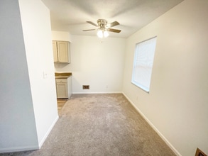 3328 Breckenridge Ln in Louisville, KY - Building Photo - Building Photo