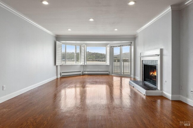 120 Seminary Dr in Mill Valley, CA - Building Photo - Building Photo