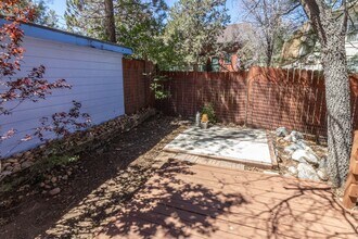 790 Highland Ln in Sugarloaf, CA - Building Photo - Building Photo