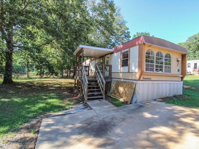 42 Cameron Cir in Muscle Shoals, AL - Building Photo - Building Photo