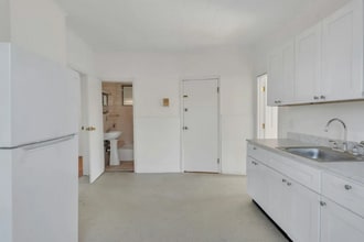 649 New Jersey Ave in Lyndhurst, NJ - Building Photo - Building Photo