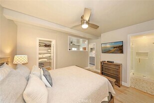 327 3rd St, Unit R in Laguna Beach, CA - Building Photo