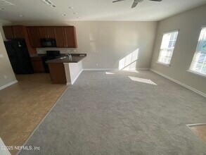 2763 Hollybrook Ln in Orange Park, FL - Foto de edificio - Building Photo