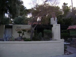 Casa Vegas in Las Vegas, NV - Building Photo - Building Photo