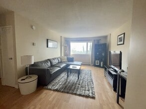 9710-105 105 St NW in Edmonton, AB - Building Photo - Building Photo