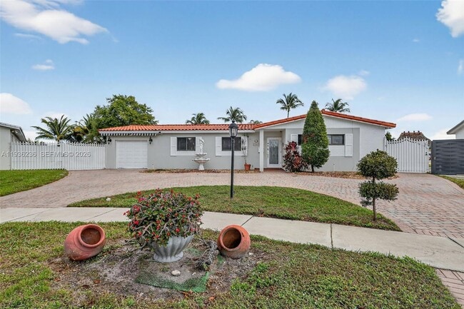 17841 NW 84th Ct in Hialeah, FL - Building Photo - Building Photo