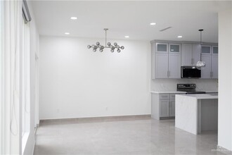 1832 Sunset Dr in Mission, TX - Building Photo - Building Photo