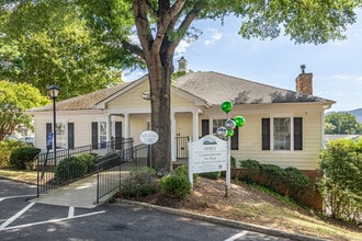 Villas at Southern Ridge in Charlottesville, VA - Building Photo - Building Photo