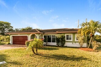 22025 Flanders Ct in Boca Raton, FL - Building Photo - Building Photo