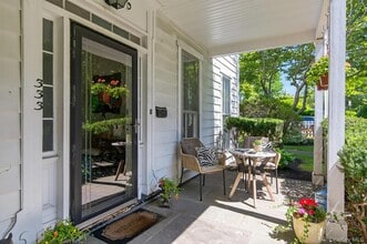 4 Parkview Ter in Huntington, NY - Building Photo - Building Photo