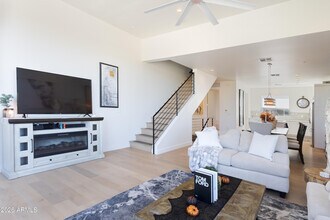 16510 N 92nd St in Scottsdale, AZ - Building Photo - Building Photo