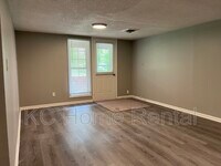 1114 E Myrtle St photo'