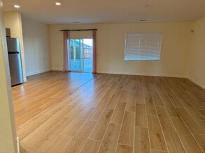 11980 Moss Creek Ct in Adelanto, CA - Building Photo - Building Photo