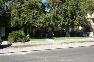 Samoa Gardens in Tujunga, CA - Building Photo - Building Photo