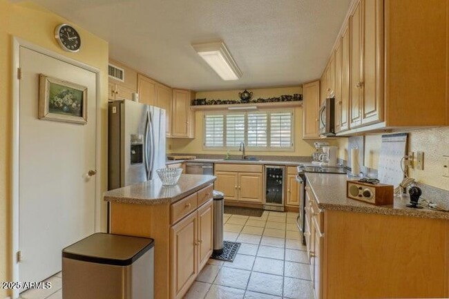 property at 2107 W Marlette Ave