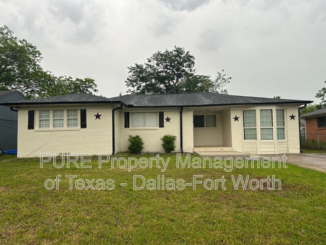 property at 3428 Statler Dr
