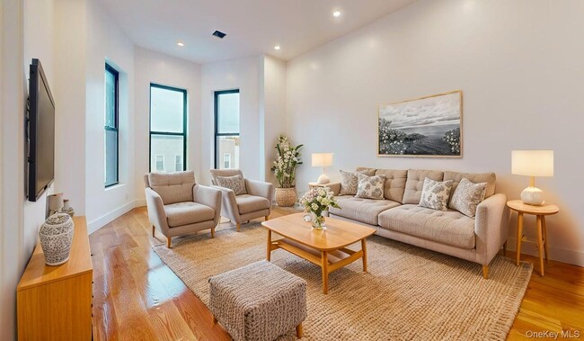 property at 1198 Greene Ave