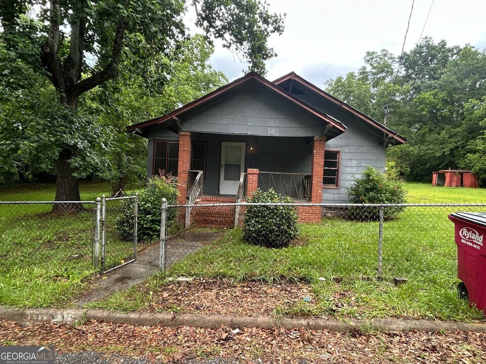 639 Sapp St in Macon, GA - Building Photo