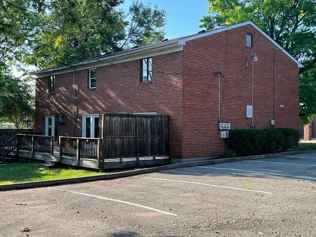 98 W Central Ave, Unit 98 W Central Ave in Oxford, OH - Building Photo - Building Photo
