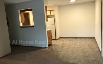 753 E Bain St in Ozark, MO - Building Photo - Building Photo