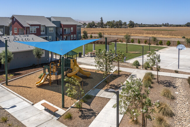 Stonegate Village in Patterson, CA - Building Photo - Building Photo