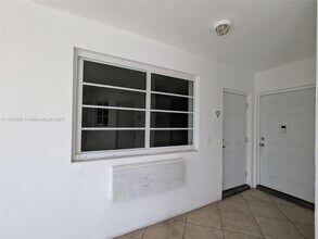 6930 Rue Vendome in Miami Beach, FL - Building Photo - Building Photo