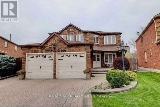 5223 Tagish Ct in Mississauga, ON - Building Photo - Building Photo