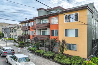 267 Lester Ave in Oakland, CA - Building Photo - Building Photo