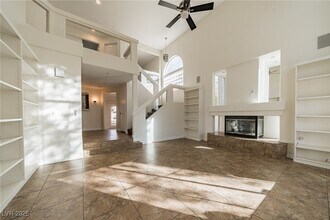 1874 Autumn Gold Ave in Las Vegas, NV - Building Photo - Building Photo