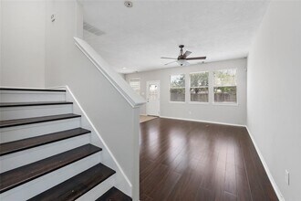 14425 Rosehedge Ct in Houston, TX - Building Photo - Building Photo
