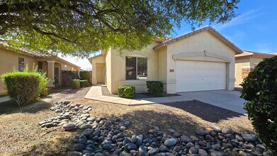 12519 W Campina Dr in Litchfield Park, AZ - Building Photo - Building Photo