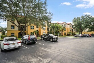 11530 Villa Grand in Ft. Myers, FL - Building Photo - Building Photo
