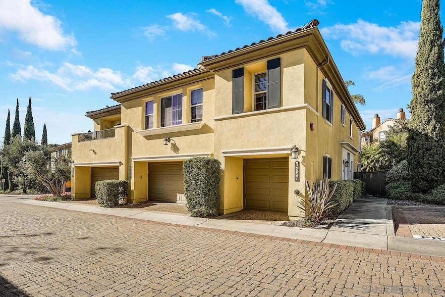 2657 Bellezza Dr in San Diego, CA - Building Photo