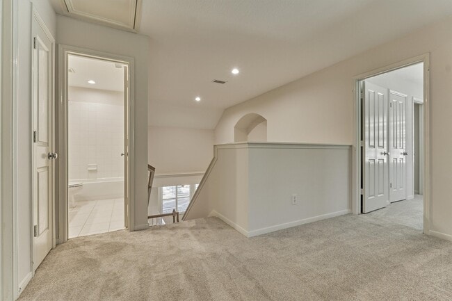 property at 89 N Apple Springs Cir