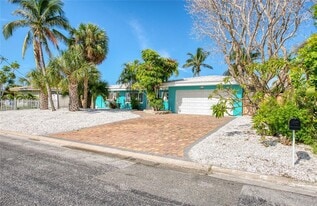 4222 Miller Dr in St Pete Beach, FL - Building Photo