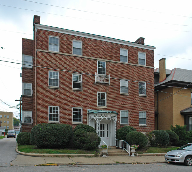 107 Bradford St in Charleston, WV - Foto de edificio - Building Photo