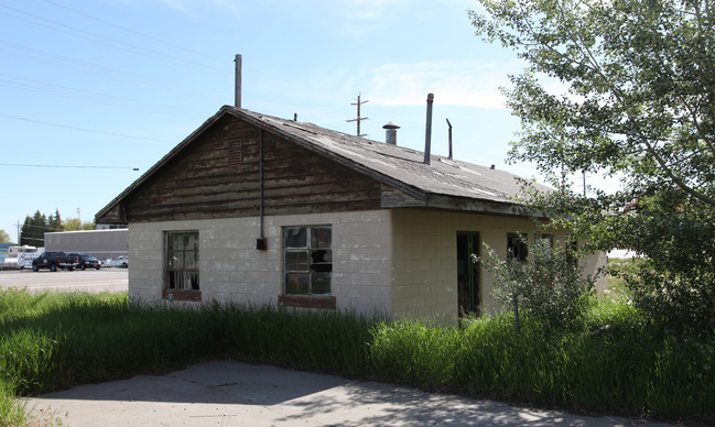 3330 S Yellowstone Hwy in Idaho Falls, ID - Building Photo - Building Photo