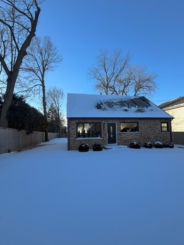 property at 830 Deerfield Rd