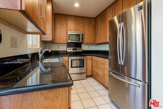 129 Marguerita Pl N in Santa Monica, CA - Building Photo - Building Photo