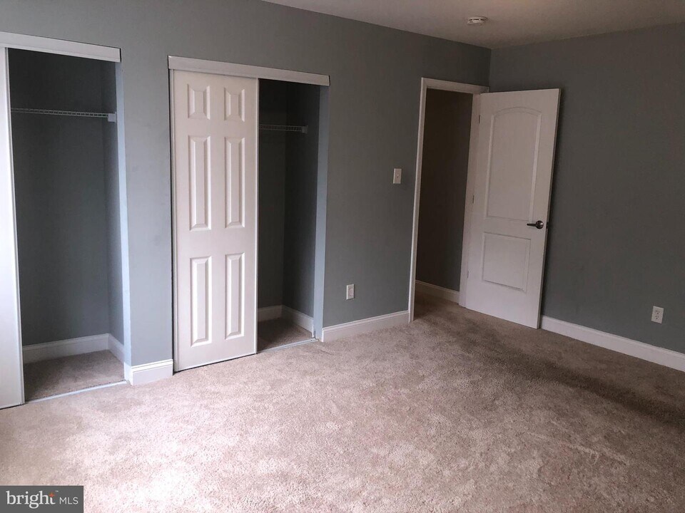 3142 Brinkley Rd-Unit -204 in Temple Hills, MD - Building Photo