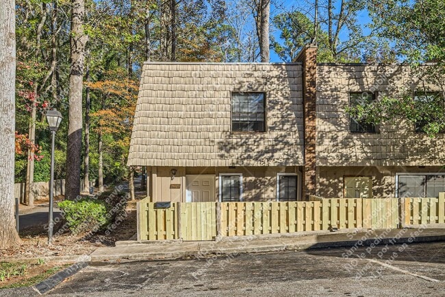 6424 Woodstone Way in Morrow, GA - Building Photo - Building Photo