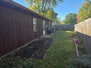 2013 Maple Tree Ln in Sauget, IL - Building Photo - Building Photo