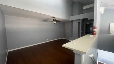 1088 Bishop St in Honolulu, HI - Building Photo - Building Photo