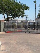 2929 W Yorkshire Dr in Phoenix, AZ - Building Photo - Building Photo