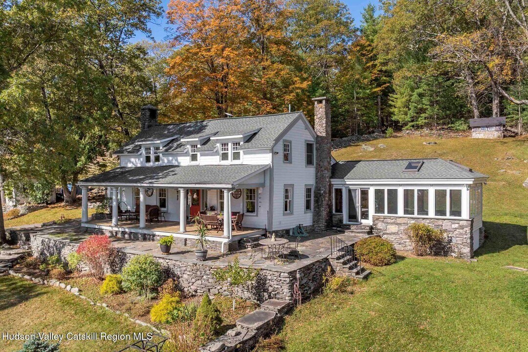 114 Chase Rd in Shokan, NY - Building Photo